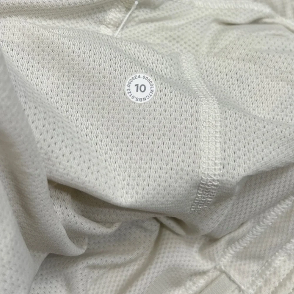 Lululemon NWT Fast and Free High-Rise Short 2